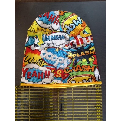 Yháček rostoucí čepička Komiks na zelené