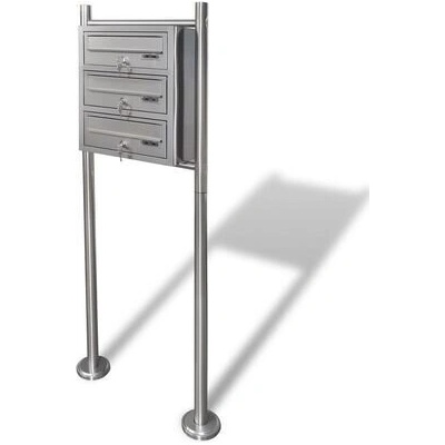 Тройна пощенска кутия на стоманена стойка