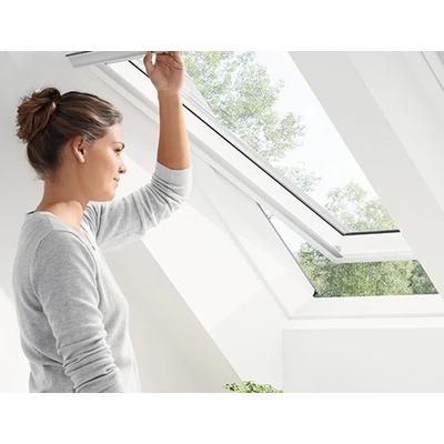 VELUX Gll mk04 1055/1061 ПОКРИВЕН ПРОЗОРЕЦ СТАНДАРТ ГОРНО УПР. ЛАК (gll mk04 1055/1061)