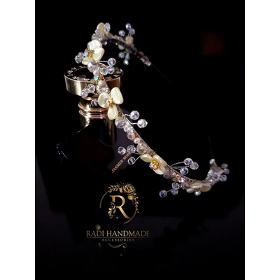 Radi handmade Дизайнерска диадема с светло жълти перлени цветя и бели кристали (313)