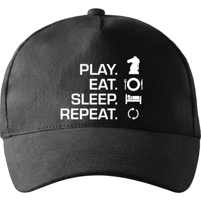 Eat sleep play šach so zahnutým šiltom a mosaznou sponou Čierna