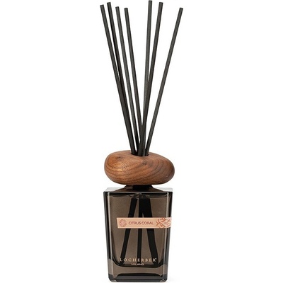 Locherber Milano Dárková sada Aroma difuzér s tyčinkami s náplní Citrus Coral Skyline 250 ml + ručně opracované víčko do tvaru oblázku z ořechového dřeva