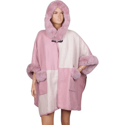 Ефектно пончо в розово и екрю с качулка и пухче