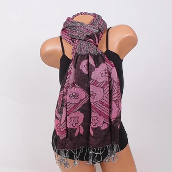 Image 1 of Дамски топъл шал в черно с розови цветя