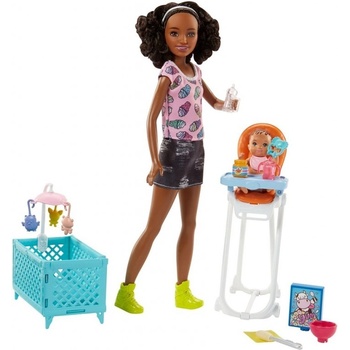 Barbie Chůva herní set s postýlkou černoška