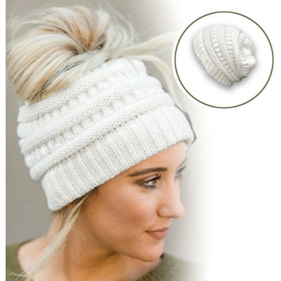 Čepice s otvorem pro culík bílá