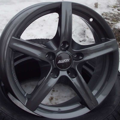 Alutec Grip 7,5x17 5x112 ET35 graphite