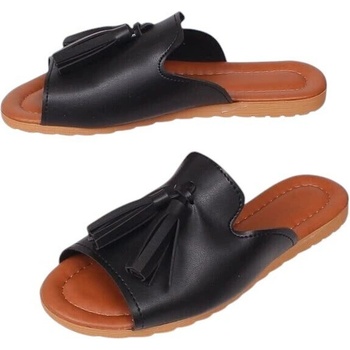 Кожени чехли в черен цвят с пискюли