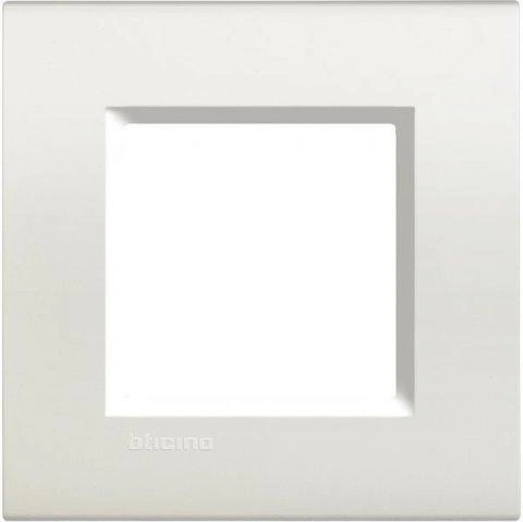 Bticino Livinglight Schalterplatte 2M | Weiß, 2-modulig, Für Licht & Steckdosen