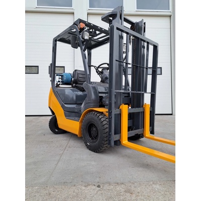 Komatsu FG15T-21