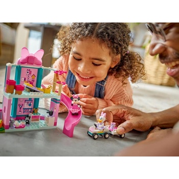 Image 1 of LEGO® Disney™ - Minnie's Pet Hotel (43274)