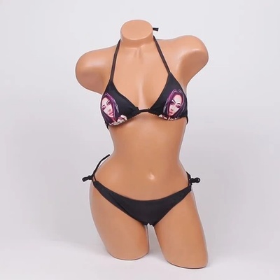 Ефектен черен бански с апликация - чашка a