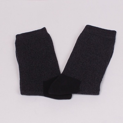 Памучни фино плетени чорапи в тъмносив цвят