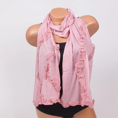 Стилен шал в розово с къдрички