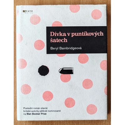 Dívka v puntíkových šatech