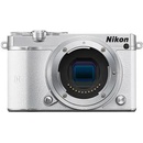 Цифрови фотоапарати Nikon 1 J5 Body
