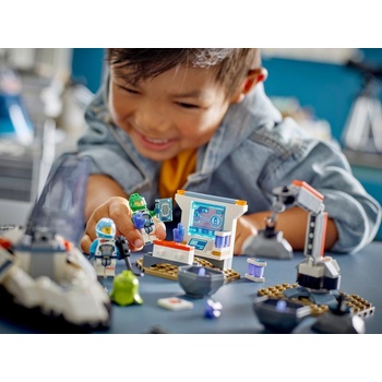 Image 1 of LEGO® City - Spaceship and Asteroid Discovery (60429)