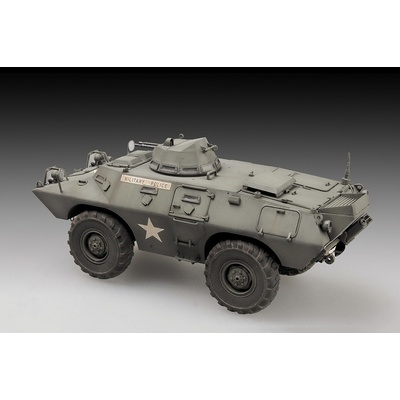Trumpeter M706 Commando Armored Car in Vietnam 07439 1:72