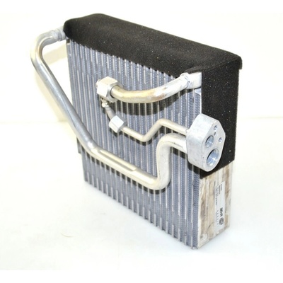 Výparník klimatizace VOLVO S40 I , V40 1995-2004 - HELLA