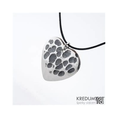 Kredum Hynek Kalista Nerezový přívěsek trsátko Heart tmavé s očkem KS3034 TM