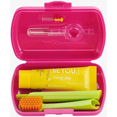 Curaprox Travel Set zubná kefka + CPS medzizubné kefky 2 ks + zubná pasta 10 ml darčeková sada, magenta