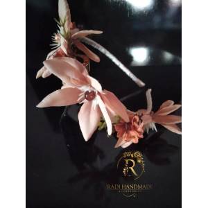 Radi handmade Диадема в розаво кафяв цвят с малки маргаритки (103)