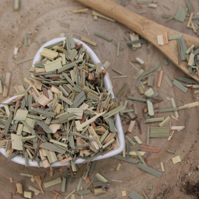 Emerosa Voňatka citronová citronová tráva list nařezaný Cymbopogon citratus Herba cymbopogoni 250 g