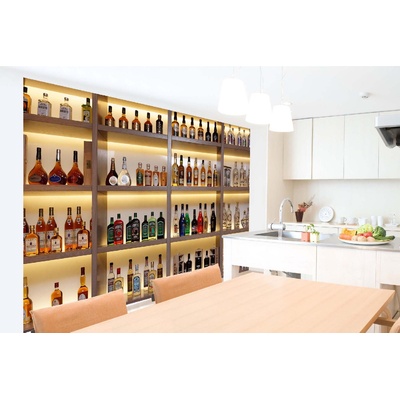 DIMEX ART Самозалепваща се флизелинова фототапета бутилки с алкохол 375 x 250 см