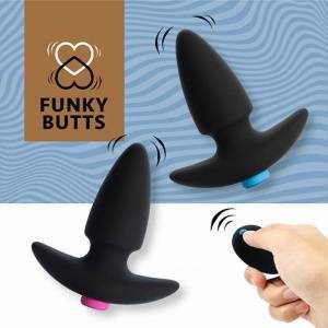 FeelzToys FunkyButts Vibrating Dual Plug Set with Remote, Black, 37x106mm