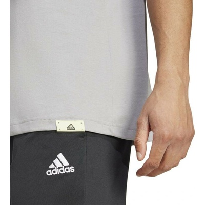 adidas Tech Linear Graphic M IY0728