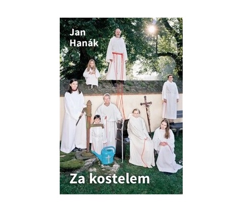 Za kostelem