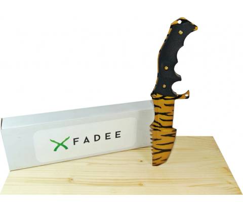 F A D E E Huntsman - Tiger tooth