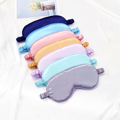 MM Maska na spaní saténová měkká MM110 stříbrnošedá