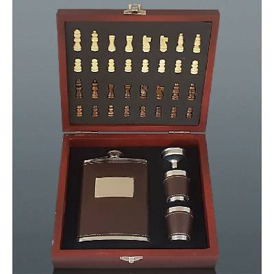 Súprava BROWN ploskačka 240 ml + 2 ks štamperlíkov 35 ml + ŠACHY