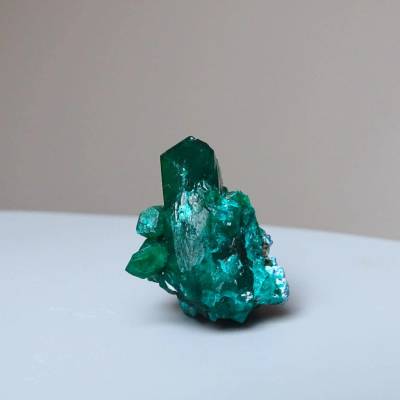 Dioptas přírodní krystaly 8,3g, Kongo DIO 8181