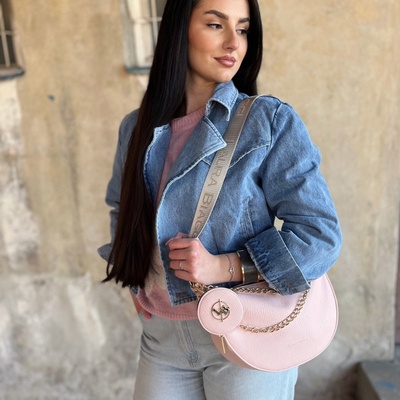 Laura Biaggi Ružová