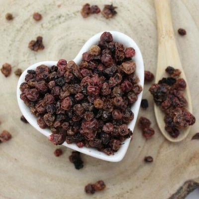 Emerosa Brusnice brusinka plod celý Vaccinium vitis Fructus vitis idaeae 1000 g