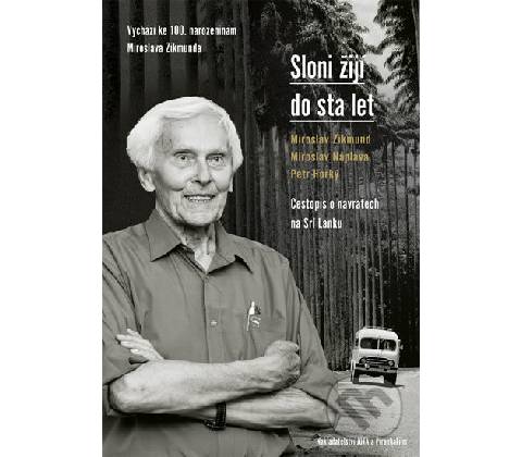 Sloni žijí do sta let