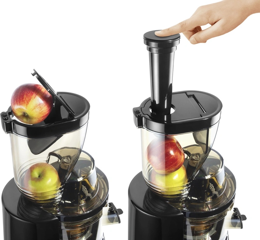 Catler odšťavňovač JS 8013 Odšťavňovač Catler JS 8013 při plnění