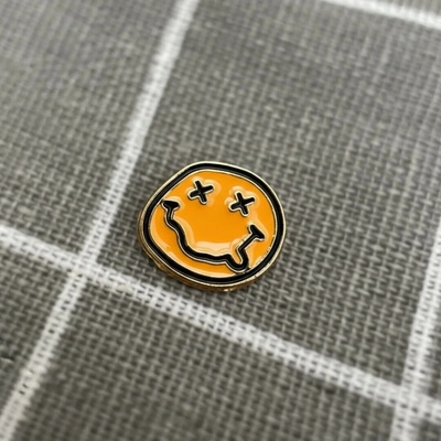 Pinarna Smiley xx eyes Smajlík s xx očíčkama