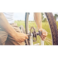 Repararea bicicletei și reglarea frânei și a schimbătorului Repararea bicicletei și reglarea frânei și a schimbătorului