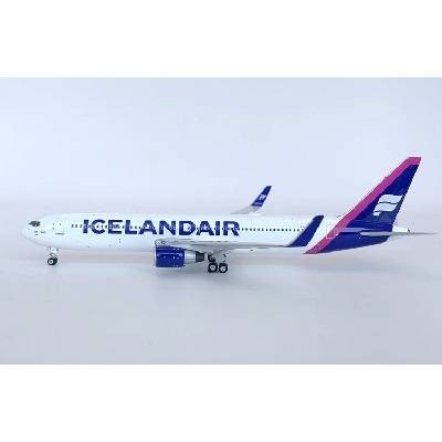 Phoenix B767-319ERWL Icelandair Magenta Tail Named Hlöðufell 1:400