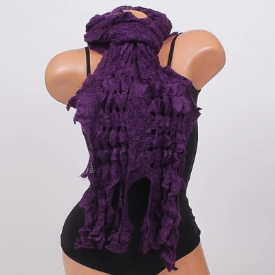 Плетен зимен шал в лилаво