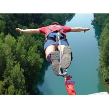 Bungee jumping z nejvyššího mostu ČR