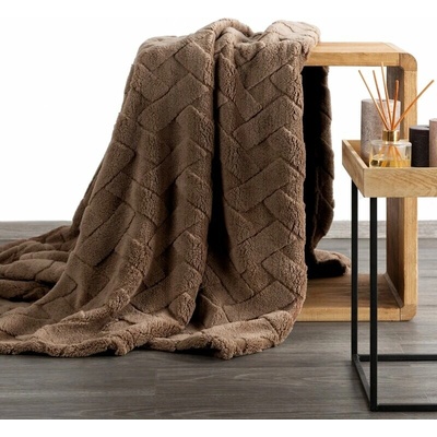 Takoy Fleecová deka 200×220 cm tmavě hnědá, zdobená reliéfním vzorem CARO Design 91-HF-476070 | 200 x 220 cm