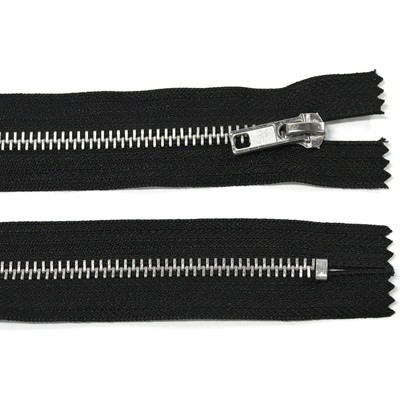 Kovový zip no.5 nerozepínací 18cm černý (stříbrné zoubky) RVM6