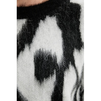 Calvin Klein Пуловер с вълна Calvin Klein в черно LV044D343G (LV044D343G)