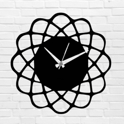 Karls Design Drevené nástenné hodiny Lotus 50 cm strieborná