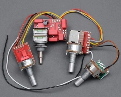 ベース GLOCKENKLANG Onboard preamp 3-band Glockenklang OnBoard 3 Band Preamp - Bass Gear Direct