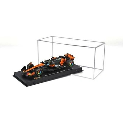 Bburago Formula 1 McLaren MCL39 č. 81 Oscar Piastri v dekoratívnom boxe – mierka 1:43